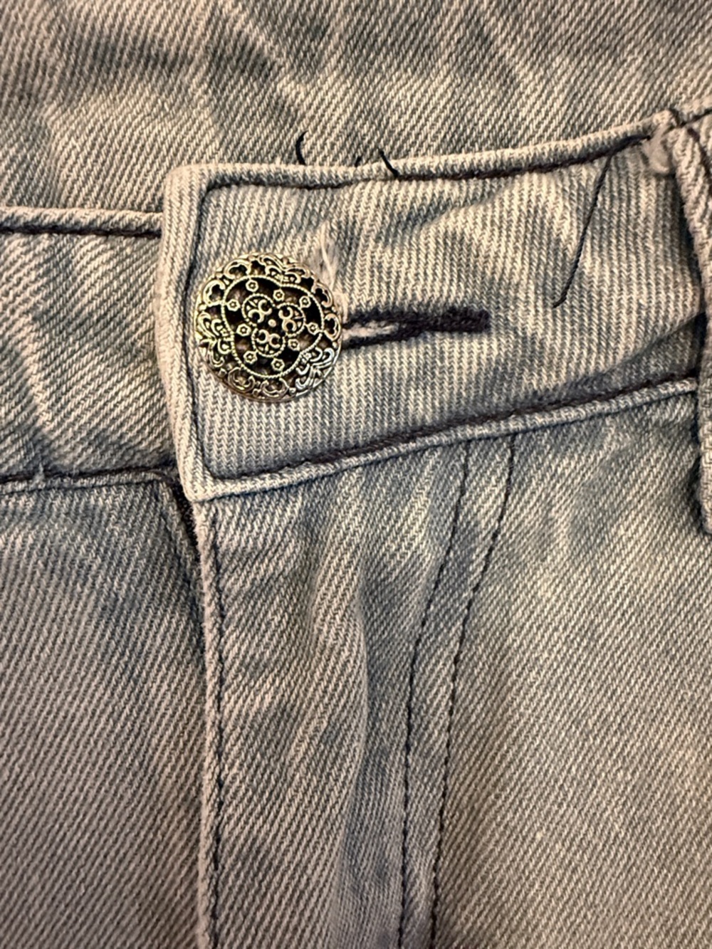Size L High Waisted MISSLOOK floral painted distressed light wash jeans - Picture 5 of 6